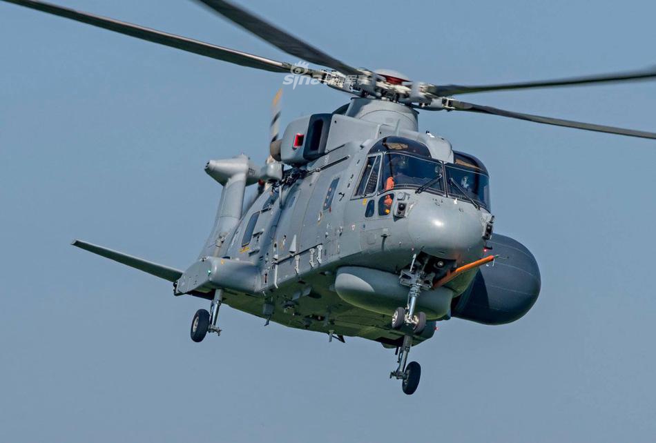 肿瘤溢出体外?英国鸦巢系统舰载预警直升机亮相