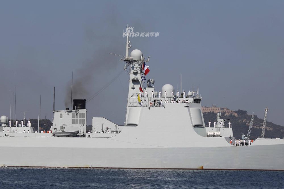 中华神盾威武霸气!我052c西安舰抵法国开展军事交流