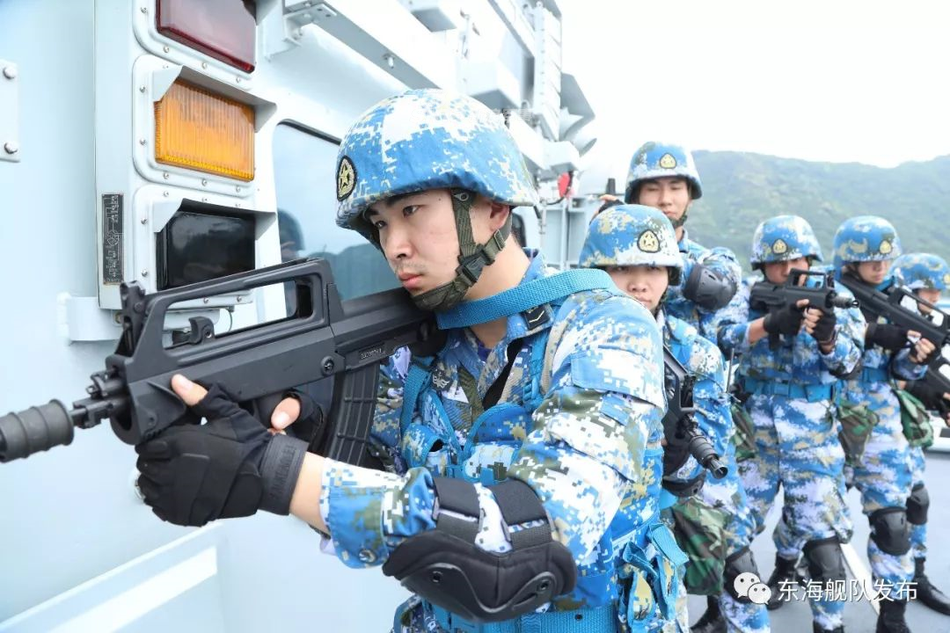 人民海军逐梦前行!东海舰队053h1领衔护卫舰队巡大洋